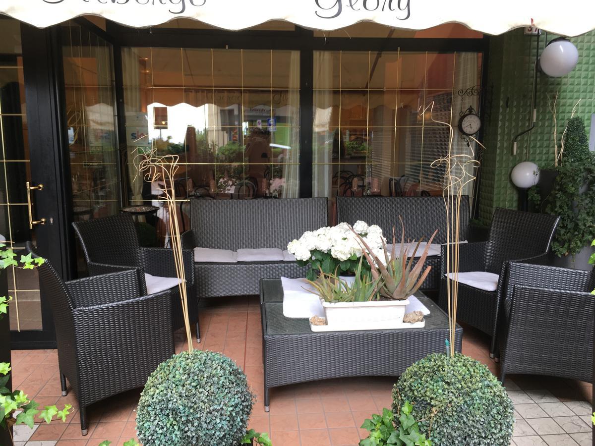 Albergo Glory 보르게토 산토 스피리토 외부 사진