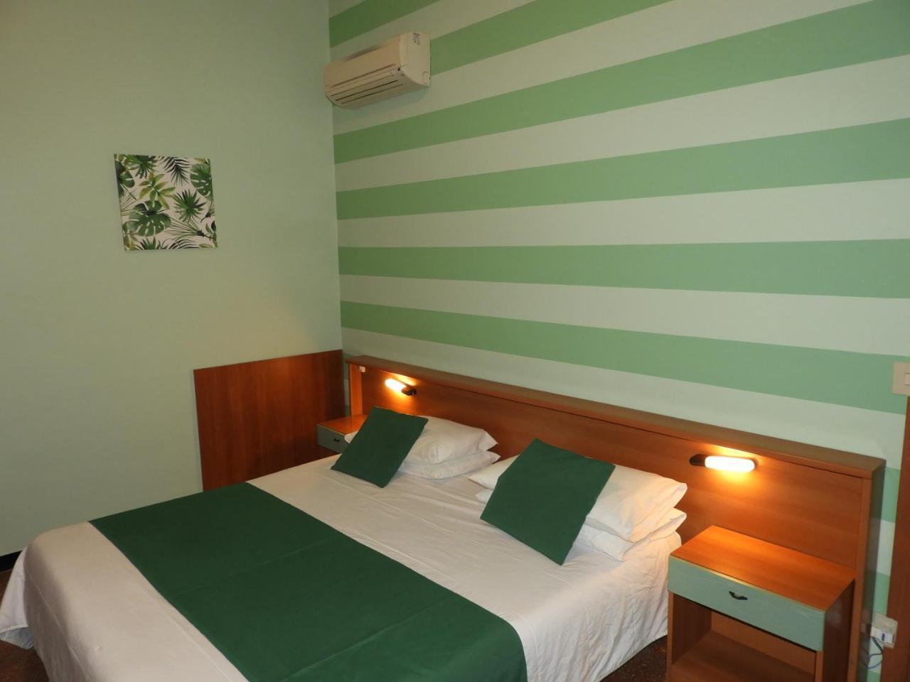Albergo Glory 보르게토 산토 스피리토 외부 사진