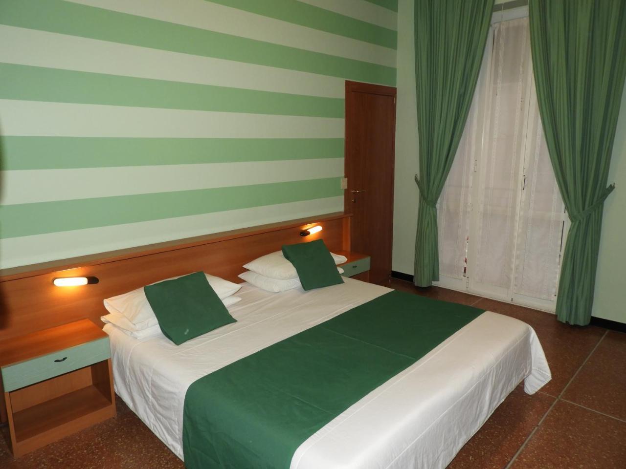 Albergo Glory 보르게토 산토 스피리토 외부 사진